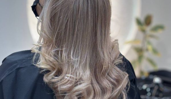 رنگ و لایت مو در رشت